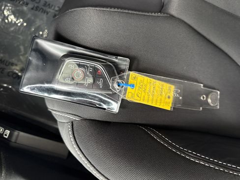 Used 2021 Chevrolet Corvette Stingray Convertible w/ 1LT image 33