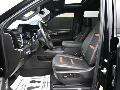 Used 2022 GMC Sierra 1500 AT4 w/ AT4 Premium Package AWD/4WD image 9
