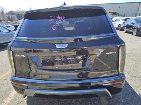 Used 2026 Cadillac Vistiq Sport w/ LPO, Floor Liner Package image 8