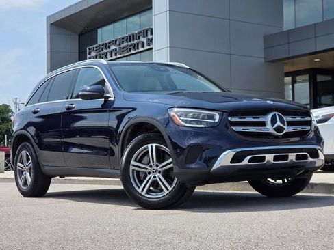 Used 2022 Mercedes-Benz GLC 300 4MATIC image 2