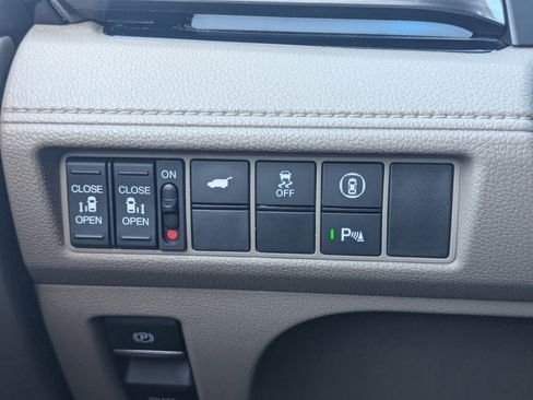 Certified 2023 Honda Odyssey Elite image 30