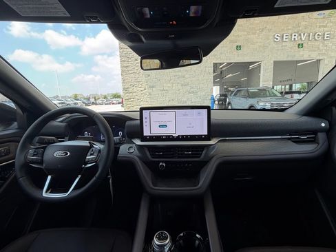 New 2026 Ford Explorer Platinum RWD image 60