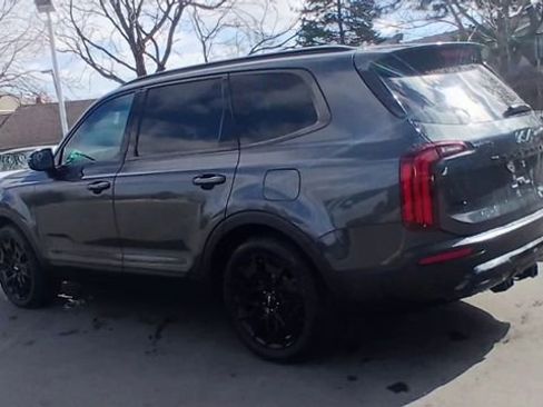 Used 2022 Kia Telluride SX w/ Nightfall Edition Package image 9