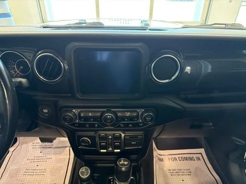 Used 2021 Jeep Wrangler Unlimited Sahara AWD/4WD image 24