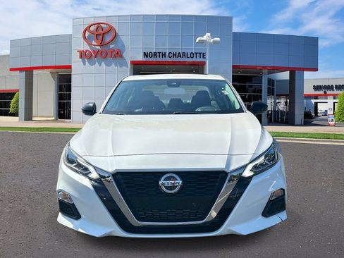 Used 2022 Nissan Altima 2.0 SR FWD image 3