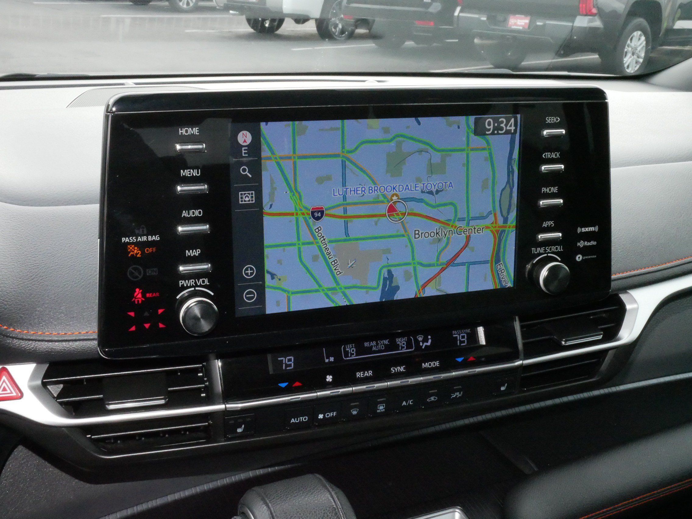 Certified 2022 Toyota Sienna XSE FWD image 22