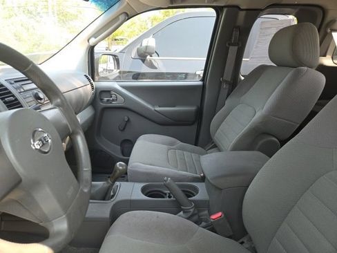 Used 2009 Nissan Frontier XE w/ XE Preferred Pkg RWD image 9