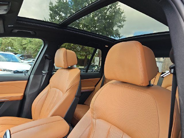 Used 2022 BMW X5 xDrive40i AWD/4WD image 16