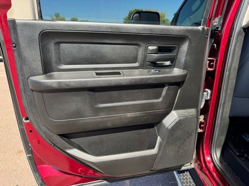 Used 2019 RAM 1500 ST w/ SXT Plus Group AWD/4WD image 13