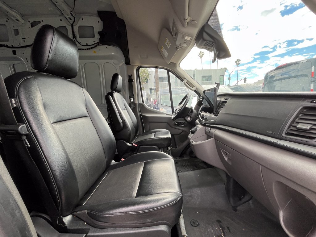 Used 2022 Ford E-Transit 148 High Roof Extended RWD image 12