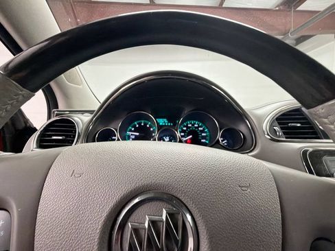 Used 2017 Buick Enclave Leather FWD image 11