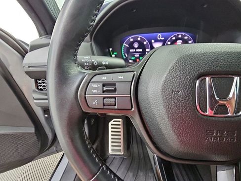 Used 2025 Honda Accord Sport image 25