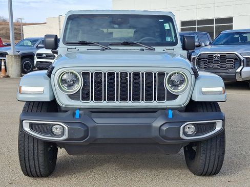 Used 2024 Jeep Wrangler Sahara w/ Technology Group image 2