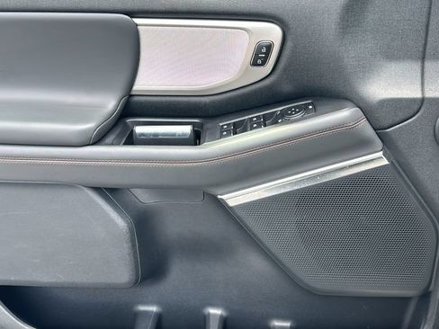 Certified 2025 Ford Expedition Active AWD/4WD image 18