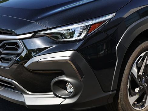Used 2025 Subaru Crosstrek 2.5i Limited w/ Crosstrek Mirror Package AWD/4WD image 13