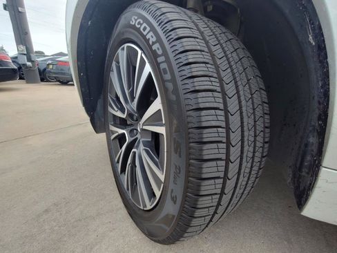 Used 2020 Volvo XC90 T5 Momentum image 48