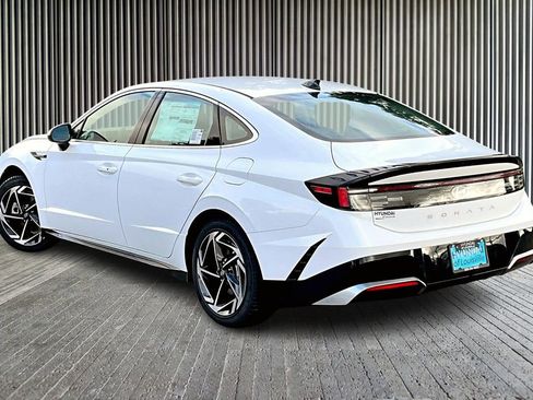 New 2026 Hyundai Sonata SEL FWD image 3