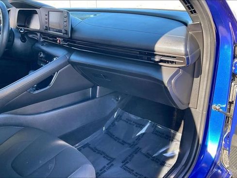 Certified 2025 Hyundai Elantra Sport w/ Cargo Package image 16