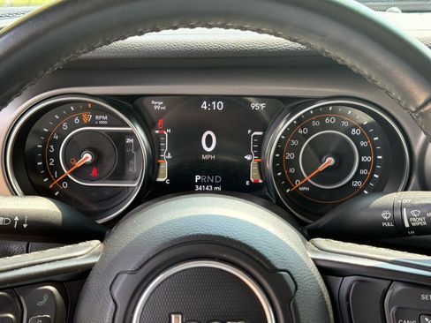 Used 2022 Jeep Gladiator Sport AWD/4WD image 18