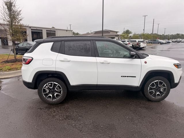 Used 2025 Jeep Compass Trailhawk AWD/4WD image 20