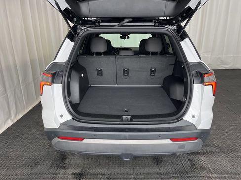 Used 2026 Chevrolet Equinox LT image 23