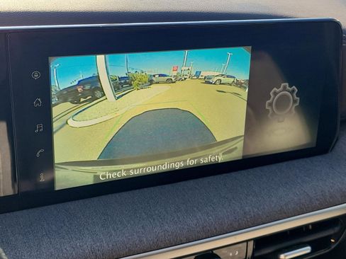 Certified 2025 Nissan Kicks SV image 28