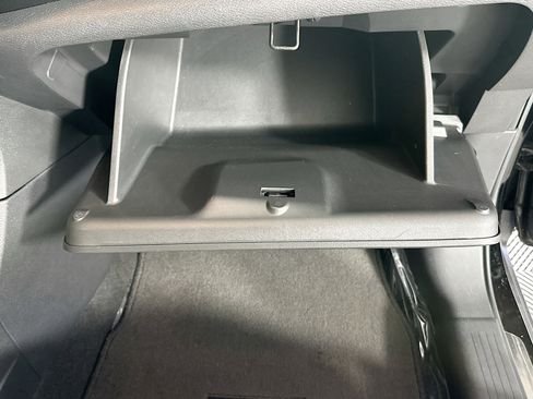 Used 2022 Nissan Kicks SV w/ Exterior Package FWD image 32