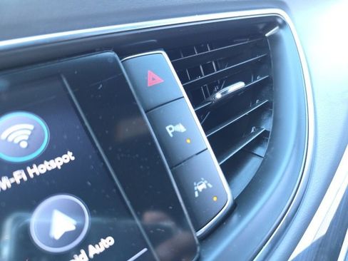 Used 2024 Buick Enclave Premium image 29