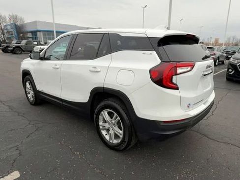 Used 2023 GMC Terrain SLE FWD image 6