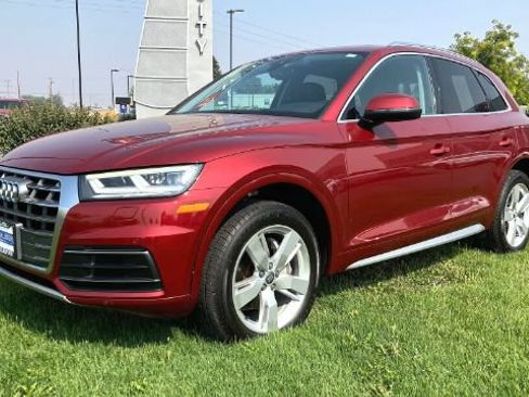 Used 2018 Audi Q5 2.0T Premium Plus w/ Premium Plus Package AWD/4WD image 3