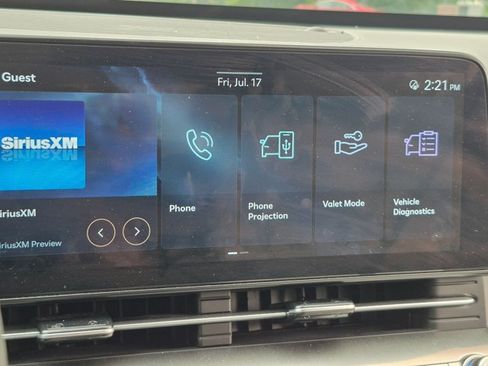 Used 2024 Hyundai Kona SEL FWD image 11