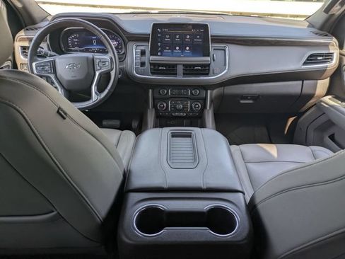 Used 2022 Chevrolet Tahoe Z71 w/ Luxury Package AWD/4WD image 26