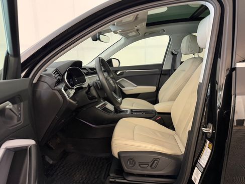 Used 2023 Audi Q3 2.0T Premium Plus w/ Premium Plus Package AWD/4WD image 5