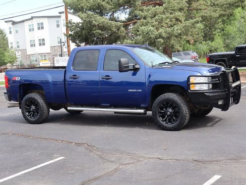 Used 2013 Chevrolet Silverado 2500 LT w/ Interior Plus Package AWD/4WD image 2