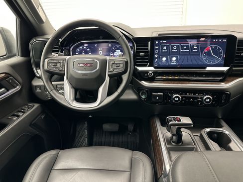 Certified 2026 GMC Sierra 1500 Elevation w/ Elevation Premium Package AWD/4WD image 4