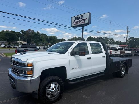 Used 2017 Chevrolet Silverado 3500 W/T w/ WT Convenience Package AWD/4WD image 1