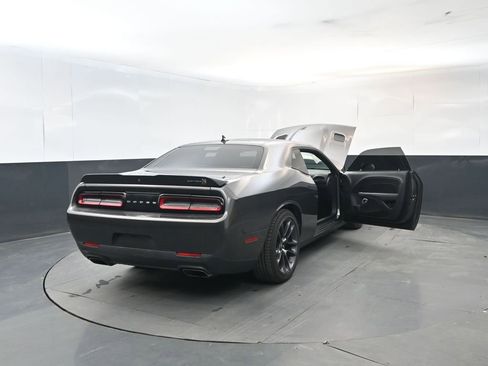Used 2022 Dodge Challenger R/T Scat Pack w/ Plus Package RWD image 28