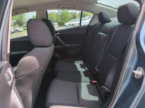 Used 2010 MAZDA MAZDA3 i Touring FWD image 13