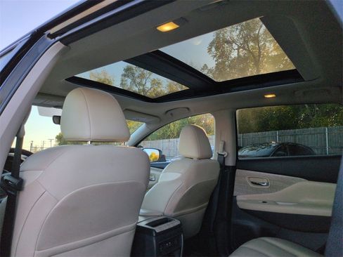 Used 2024 Nissan Murano SL image 18