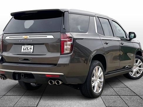 Used 2021 Chevrolet Tahoe High Country w/ Premium Package image 12