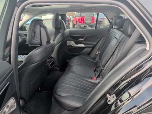 Used 2025 Mercedes-Benz E 450 4MATIC All-Terrain Wagon image 8