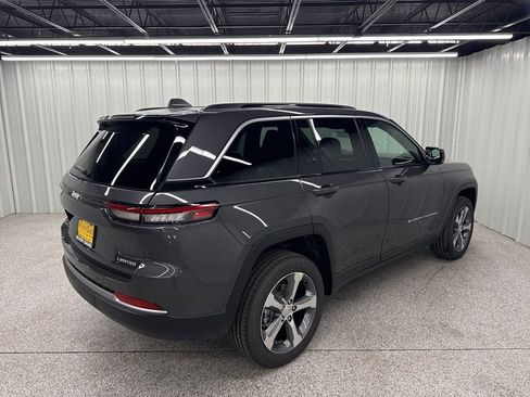 New 2026 Jeep Grand Cherokee Limited RWD image 5