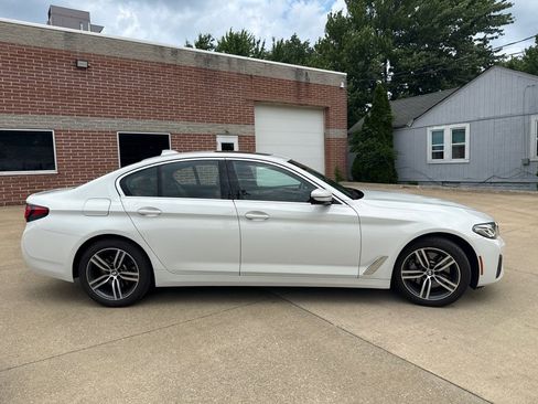 Used 2021 BMW 530i xDrive w/ Convenience Package AWD/4WD image 4