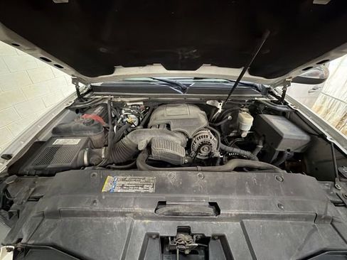 Used 2008 Chevrolet Suburban LTZ w/ LTZ Preferred Equipment Group AWD/4WD image 28