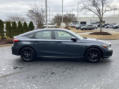 Used 2025 Honda Civic Sport image 11