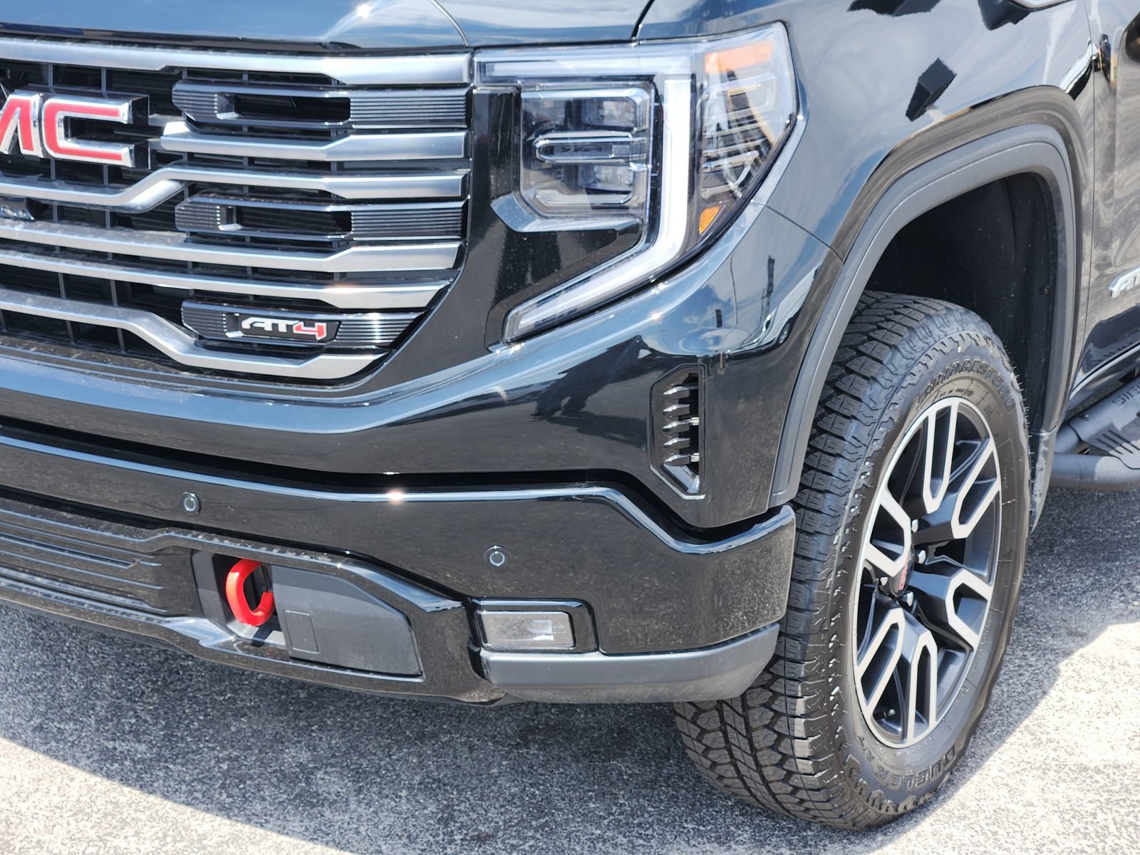 New 2026 GMC Sierra 1500 AT4 w/ AT4 Premium Package AWD/4WD image 11