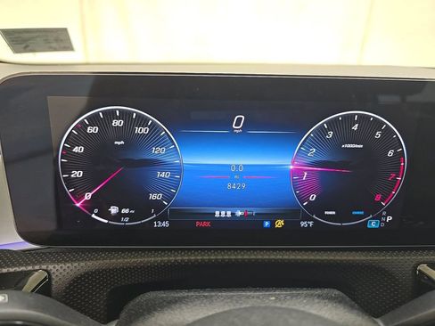 Used 2025 Mercedes-Benz CLA 250 4MATIC image 12