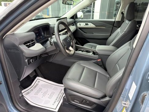 Used 2026 Ford Explorer Active w/ Active Comfort Package AWD/4WD image 14