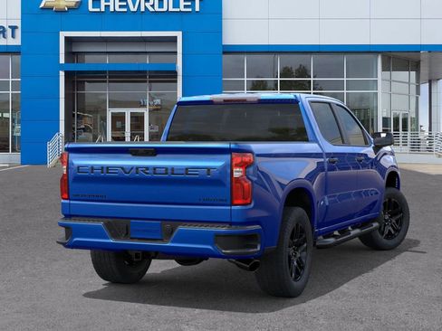 Used 2025 Chevrolet Silverado 1500 Custom w/ Turbomax Blackout Package image 4