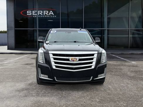 Used 2016 Cadillac Escalade Premium AWD/4WD image 8